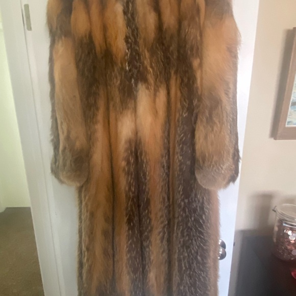 Vintage - Furs by Mannis in Beverly Hills - Full Length Canadian Cross Fox Fur - Picture 13 of 16